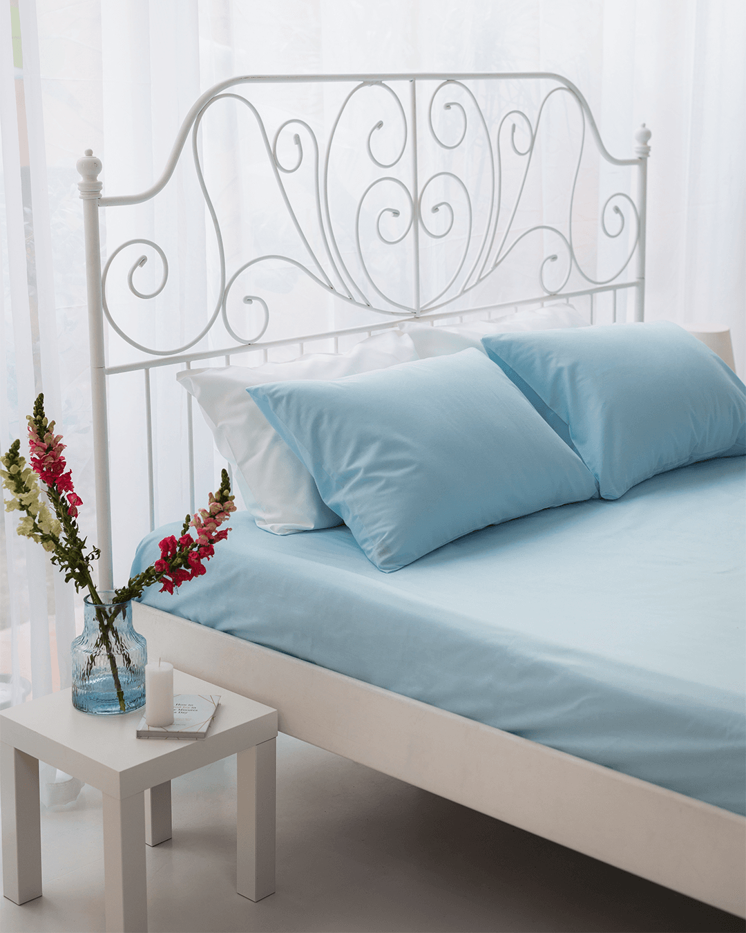 Plain Blossom Bedsheet